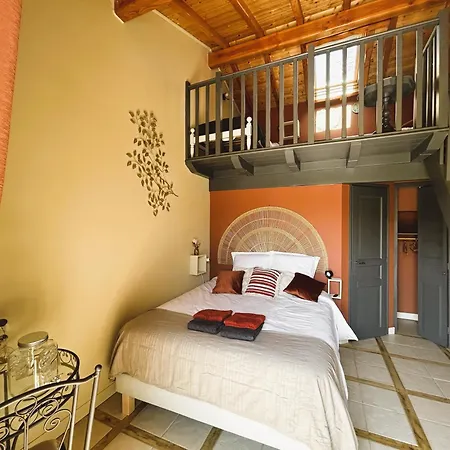 Nocleg ze śniadaniem Maison Et Table D'hotes Du Vallon Theize